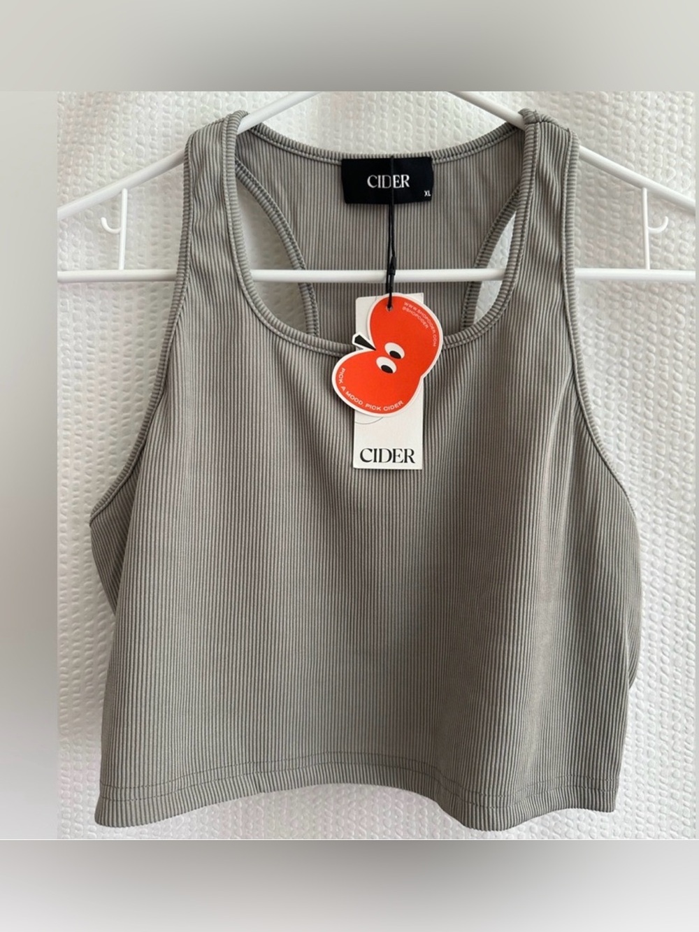 Cider Women’s Gray Crop Tank Top Size: XL NWT